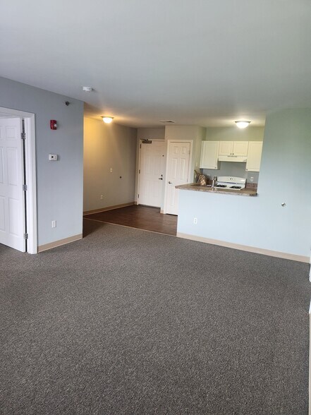 Building Photo - 60 Ferry St