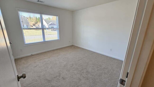 Building Photo - 2126 Crown Park Dr