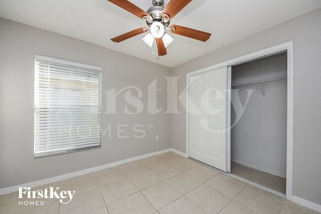 Building Photo - 227 Verdi St