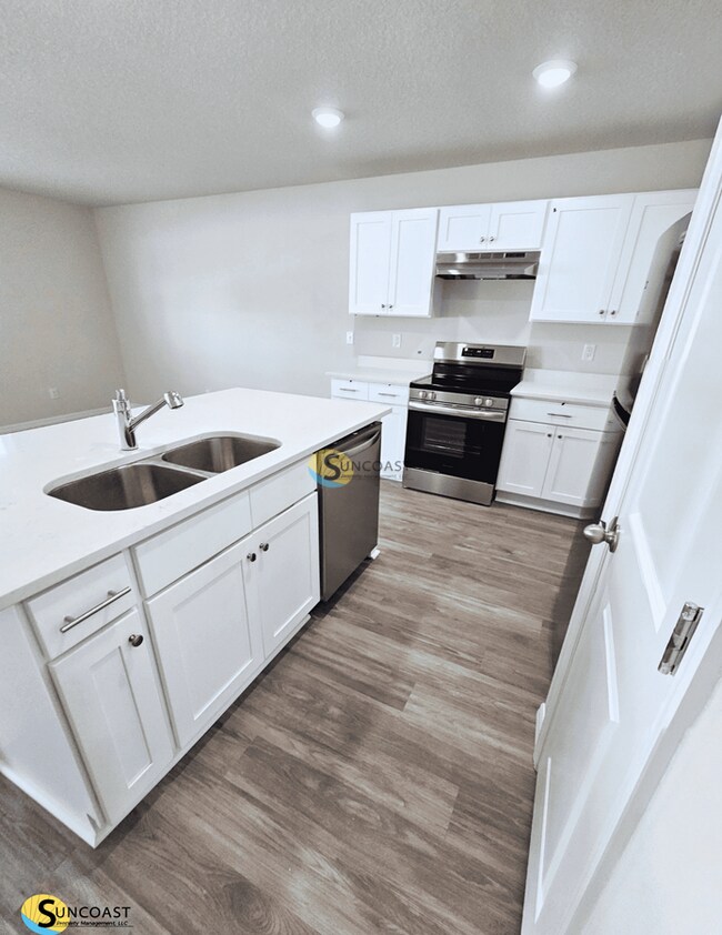 Building Photo - 19 Wood Amber Ln