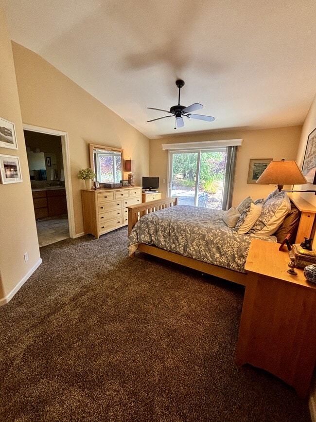 Building Photo - 901 Morgan Ranch Dr