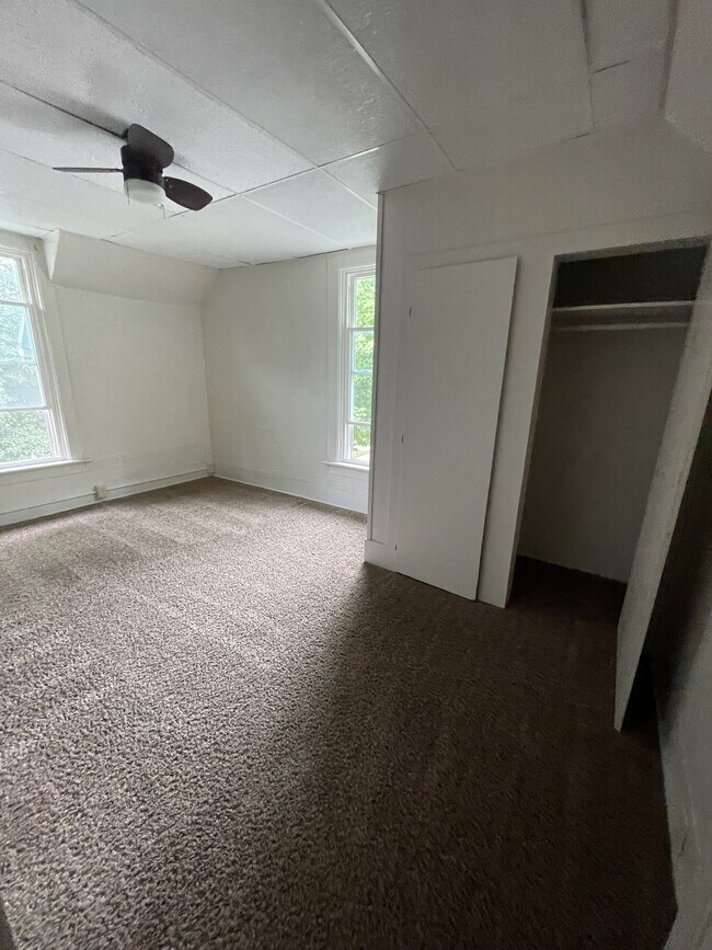 Building Photo - 420 W Lovett St