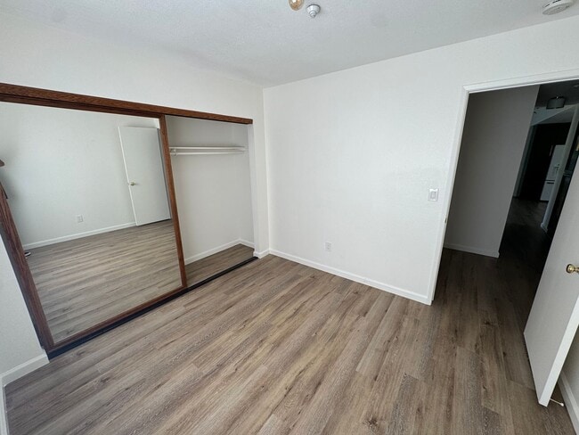 Building Photo - Livermore Single Story 3 BD / 2 BA, new pa...