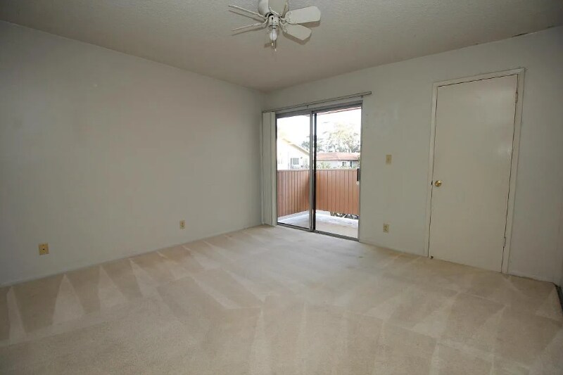 Building Photo - 409 Ellwood Beach Dr