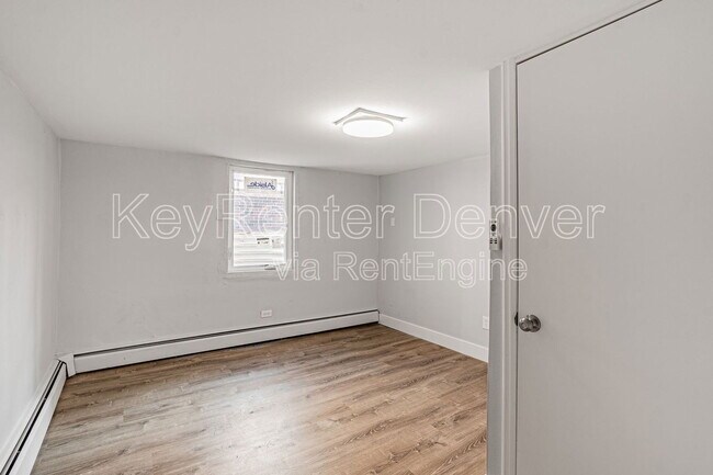 Building Photo - 1532 Perry St