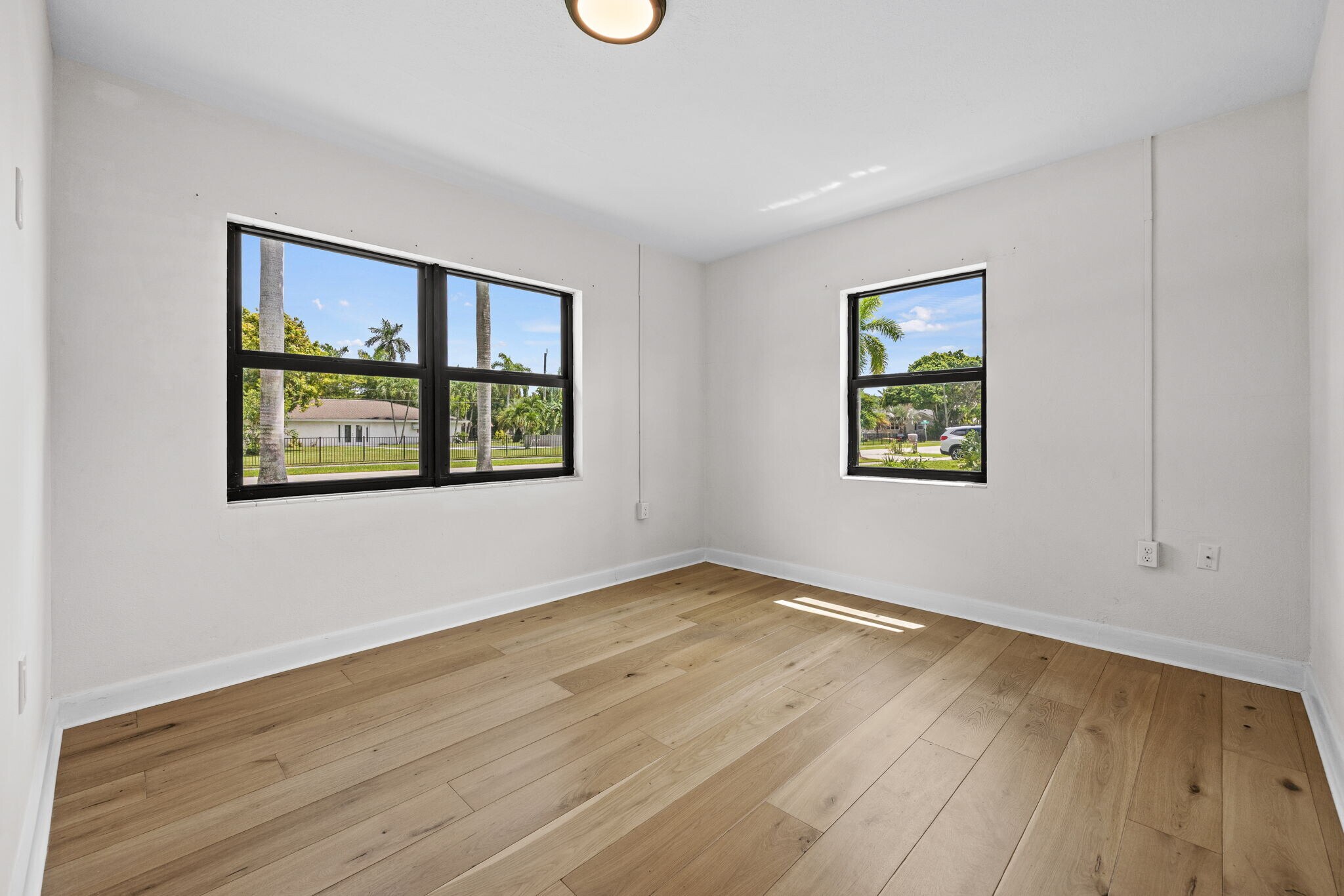 Building Photo - 1442 Olmeda Way