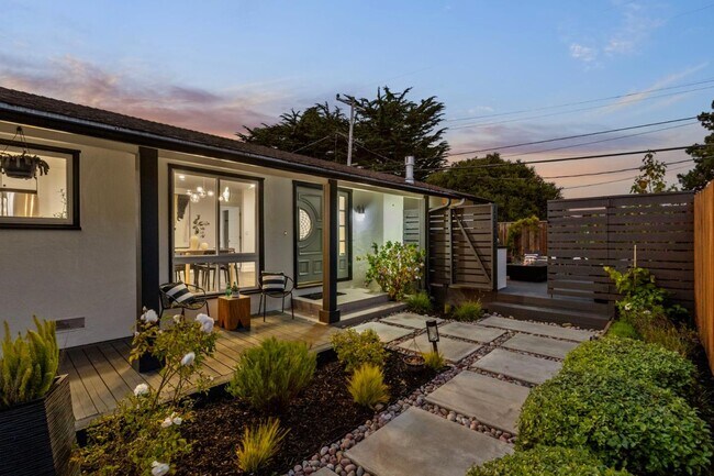 Building Photo - 2501 Fleetwood Dr