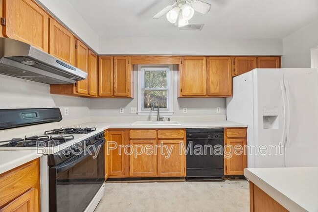 Building Photo - 439 Wynridge Dr