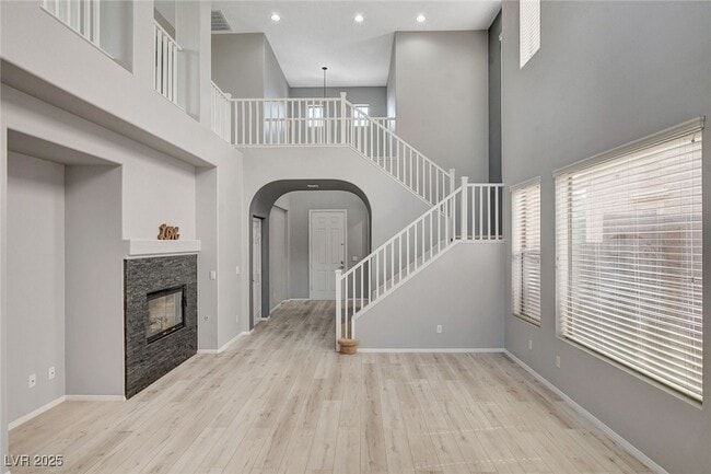 Building Photo - 10482 Calico Pines Ave
