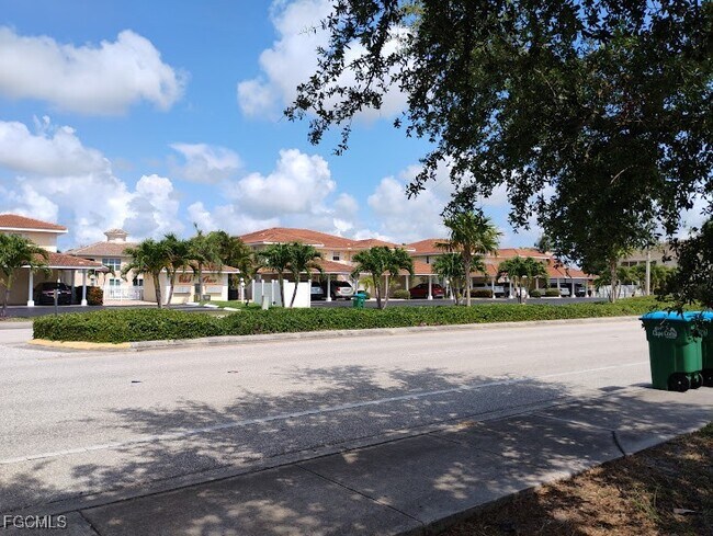 Building Photo - 5116 Coronado Pkwy