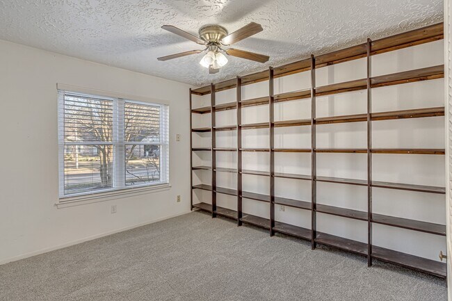 Building Photo - 20331 Pinefield Ln