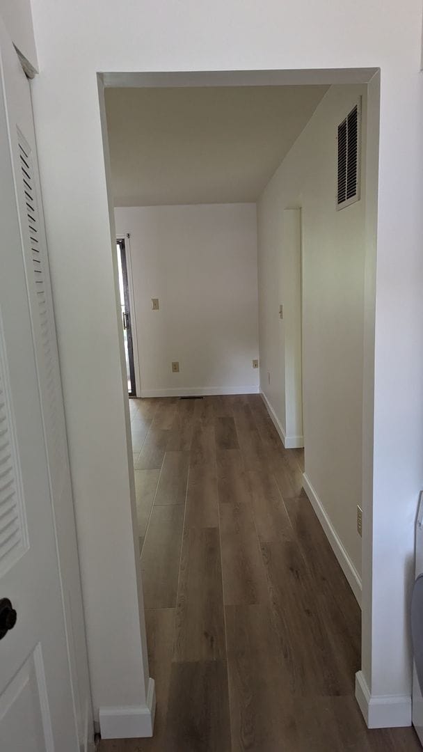 Building Photo - Recently renovated 1st floor condo for ren...