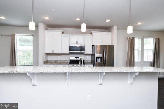 Building Photo - 7102 Druce Way