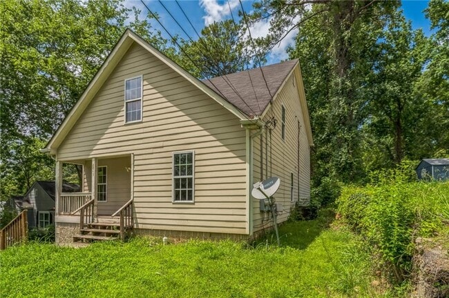 Building Photo - 2045 Baker Rd NW