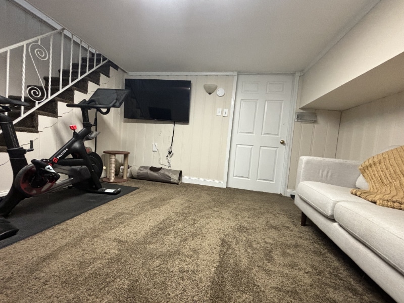 Building Photo - 946 Kenwood Rd