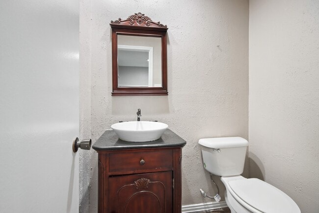 Building Photo - 17610 Possums Run Dr