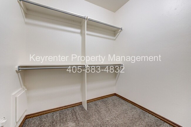 Building Photo - !!50 Percent off your 1st Months Rent!! Spacious 1BD/1BTH Apartment with a Private Balcony in the...