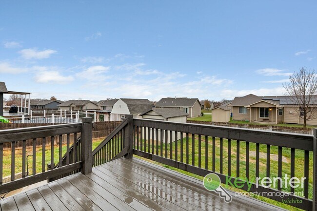 Building Photo - Beautiful 4 Bedroom 3 Bath | Goddard School District