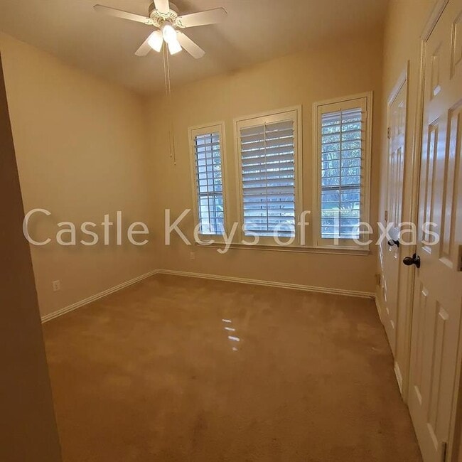 Building Photo - 31014 Blue Ridge Park Ln
