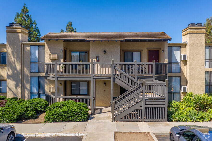 Countryside Apartments 12556 Oak Knoll Rd Poway CA 92064 Apartment