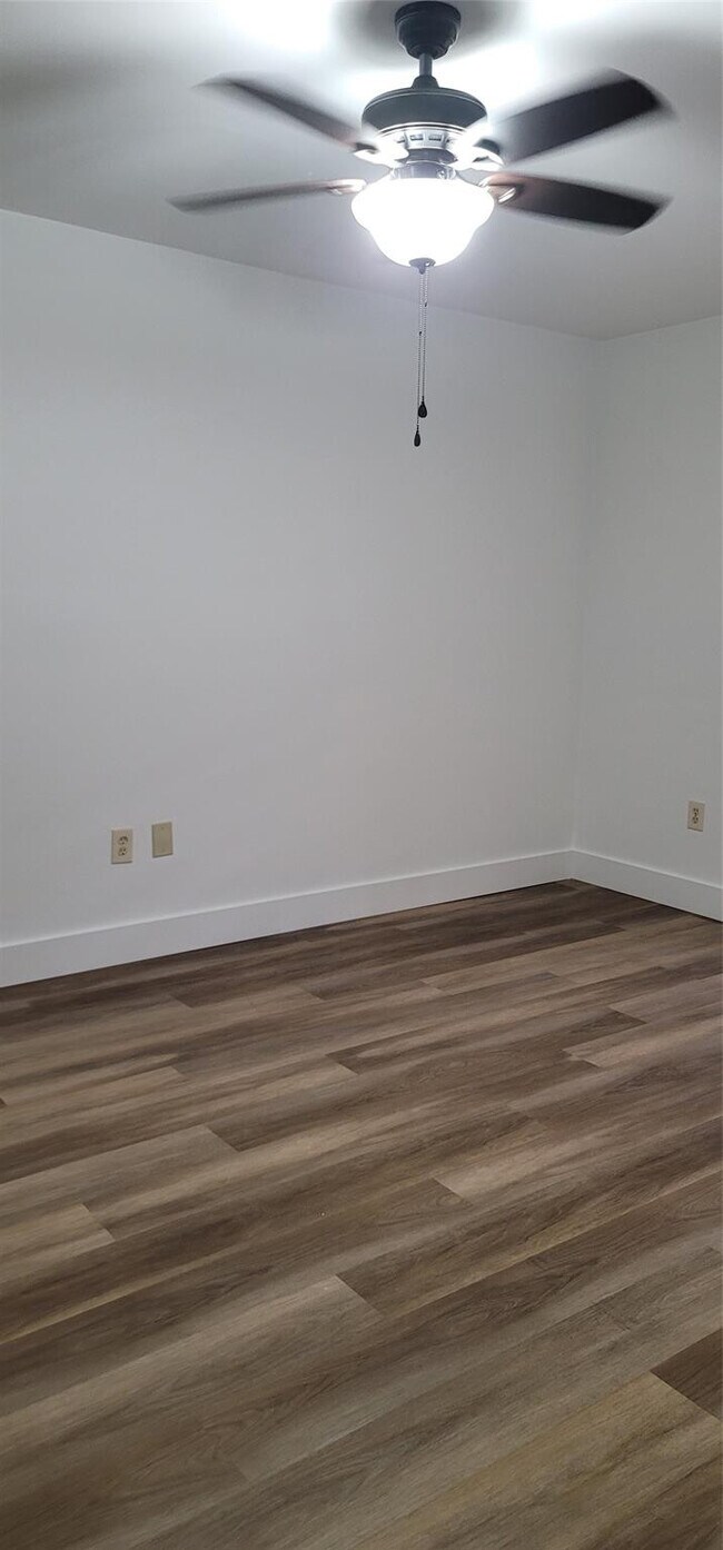 Building Photo - 10790 NW 14th St