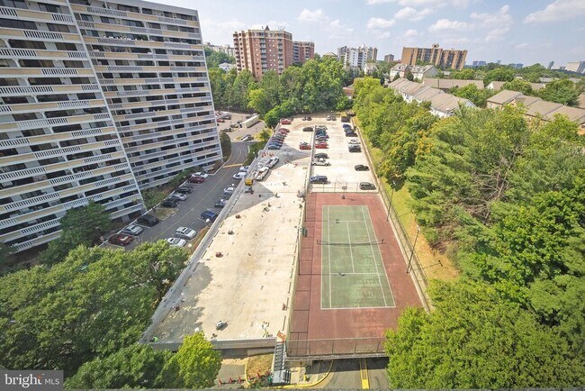 Building Photo - 5911 Edsall Rd