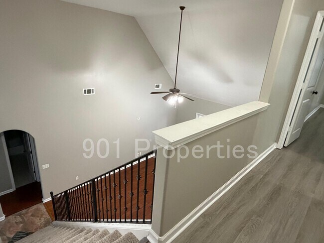 Building Photo - 3777 Pavilion Cir