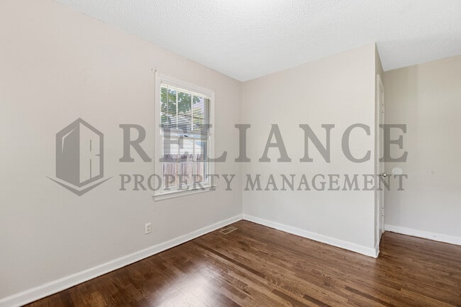 Building Photo - 1555 N Northeast Pkwy