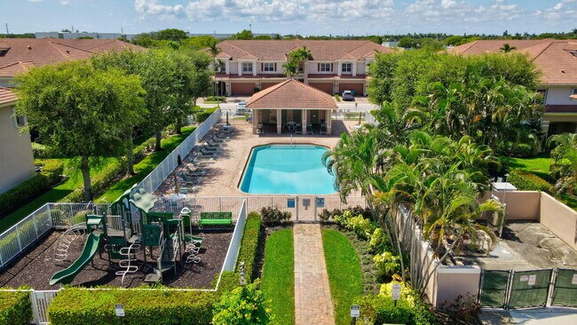 Building Photo - 47 Lancaster Rd