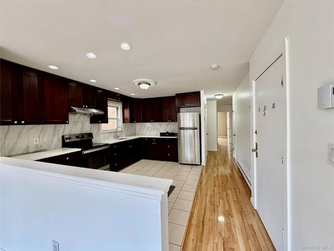 Building Photo - 20-14 College Point Blvd