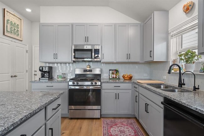 Building Photo - 114 Patrick Herndon Dr