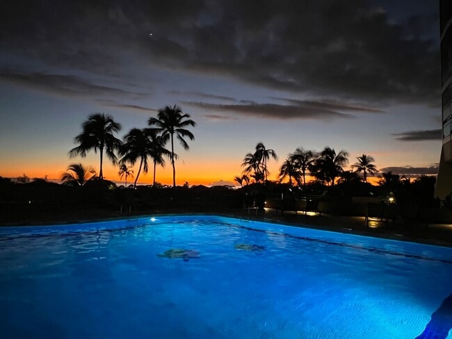 Building Photo - Luxury Unfurnished 2BR/2BA at Nauru Tower ...