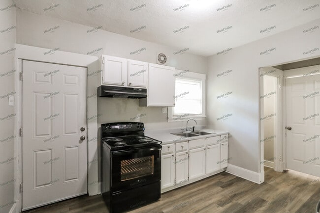 Building Photo - 2729 Ruberg Ave