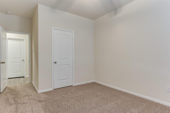 Building Photo - 1515 Holly Chase Ct