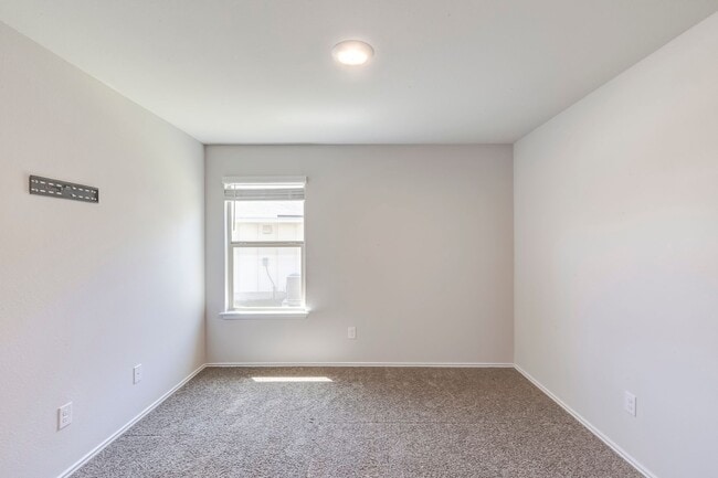 Building Photo - 9705 Kensley Rose Dr