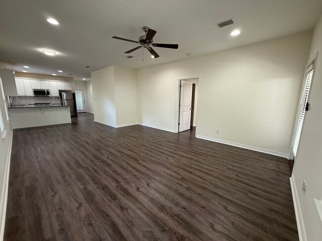Building Photo - 37 Bayou Rd