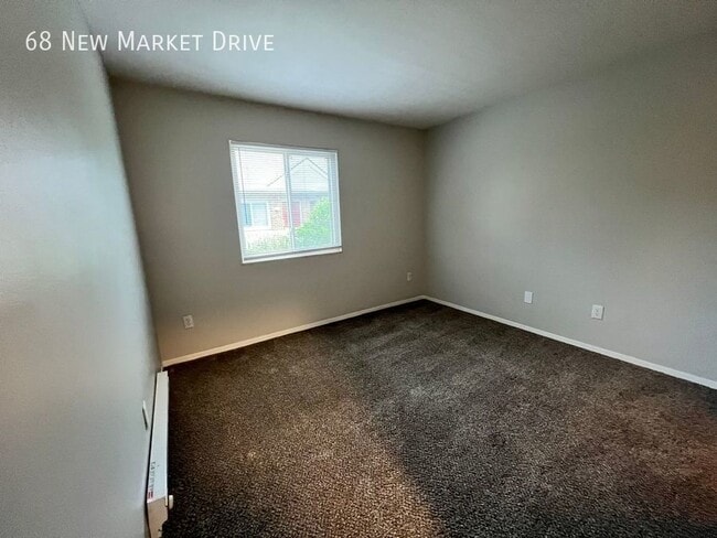 Building Photo - 68 New Market Dr