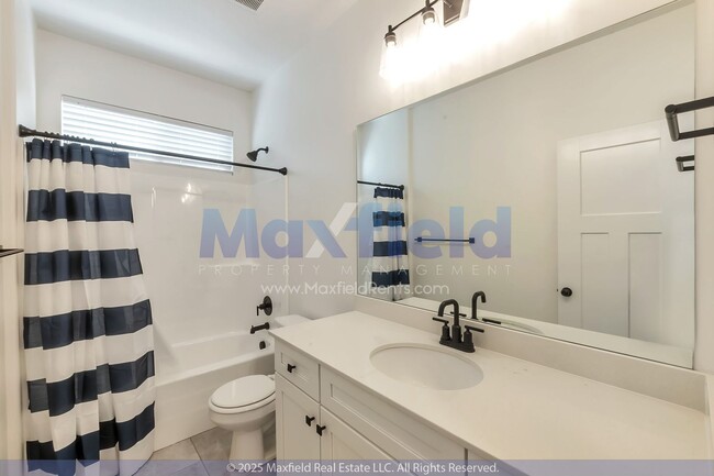 Building Photo - 5BD/3BTH/2GAR - Great space - Lehi Living