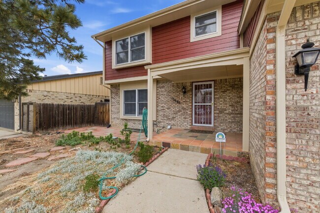 Building Photo - Single-Family Home in Near-Perfect Condition | 931 square foot 3-Car Garage!! | Covered Patio | L...