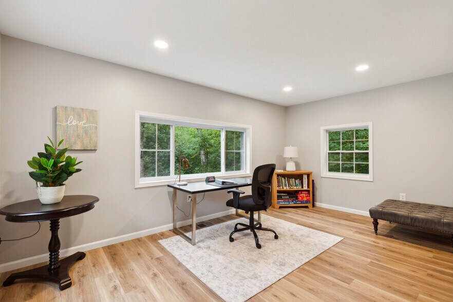 Building Photo - 352 Levengood Rd