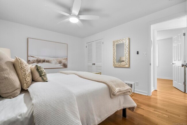 Building Photo - 27 Reef Ct