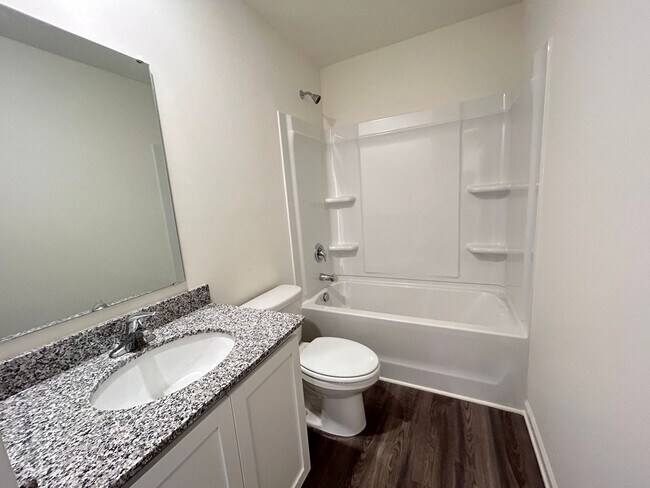Building Photo - 724 Ironwood Ct