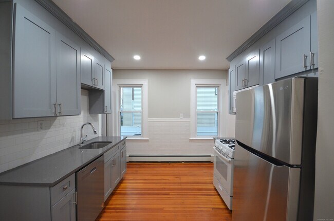 Building Photo - 68 Westfield Ave