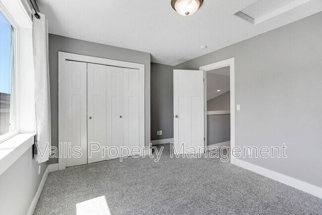 Building Photo - 5669 Cinnamon Teal St SE