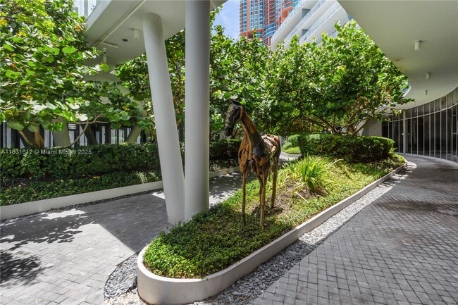 Building Photo - 1 Collins Ave