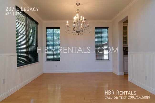 Building Photo - WICKLUND Village 4 Bedroom Home - Gated Dr...