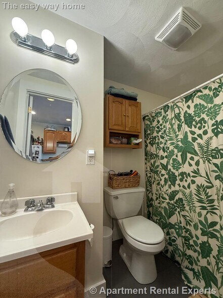 Building Photo - 300 Highland Ave