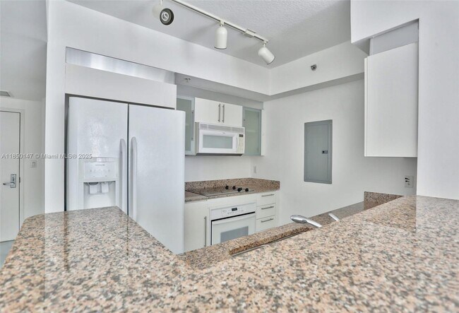 Building Photo - 325 S Biscayne Blvd
