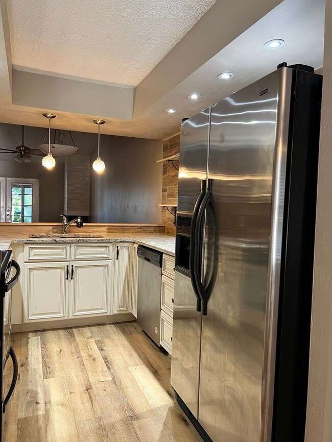 Building Photo - 8447 Tangelo Tree Dr