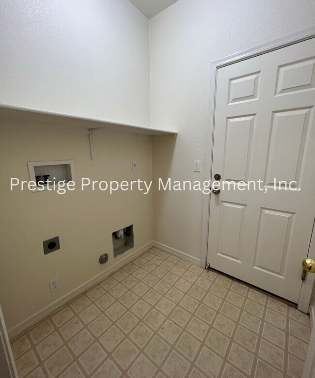 Building Photo - Sahaurita Home W/ Access To Some Wonderful Amenities!
